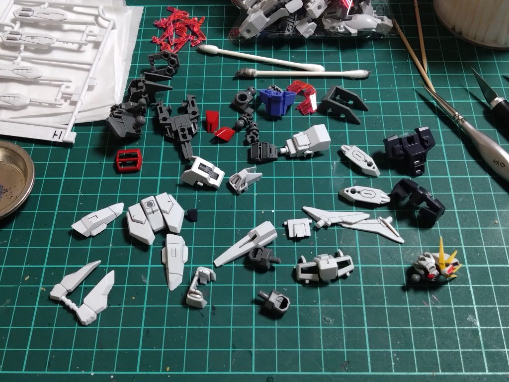 パーティングラインなどの表面処理が意外と大変でした。