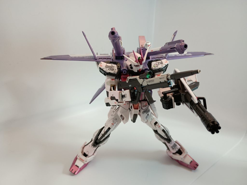 左前銃口はICソケットピンでディテールアップしました。