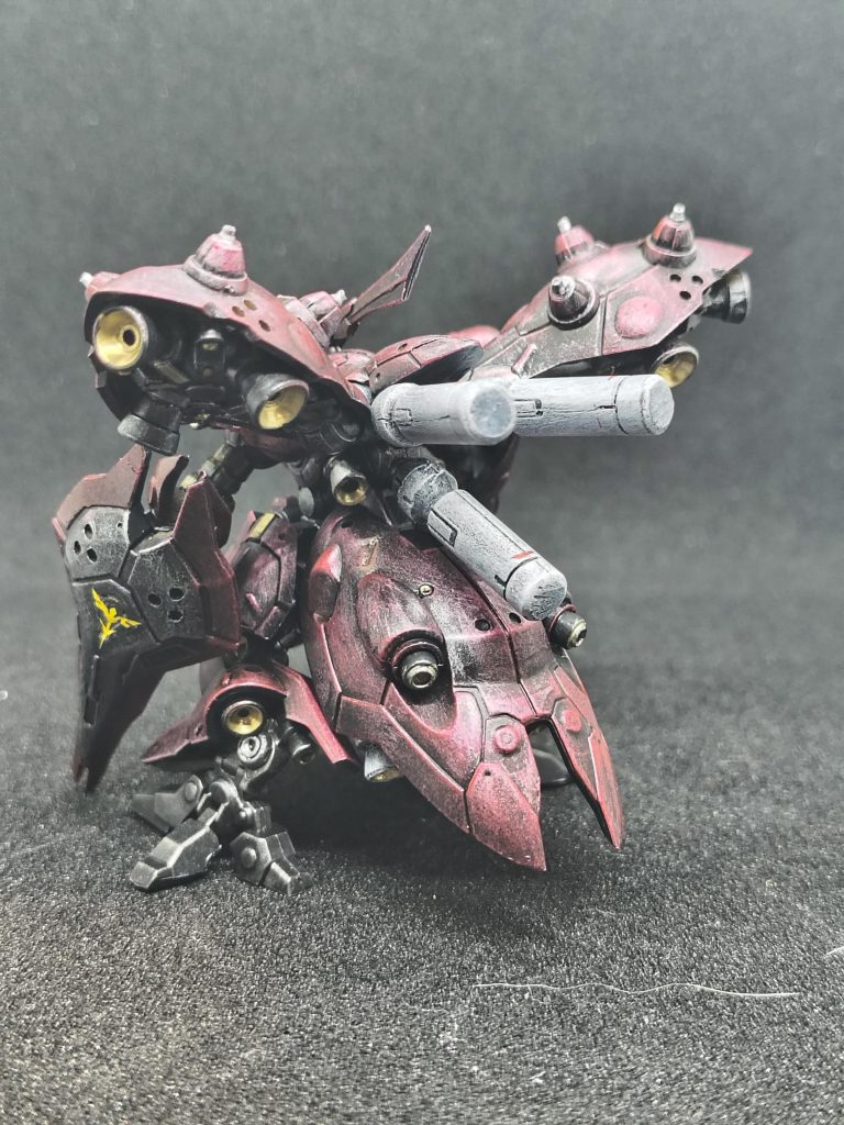 メカメカしくてかっこいいです。例によって黒立ち上げからのメタリックレッドでドライブラシしてます。写真で金属感伝わらないのが悲しい 