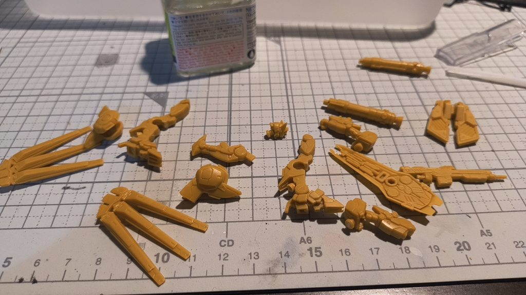 あの有名な天パーの乗るアイツです、、合わせ目これも大変だ、、がんばります。