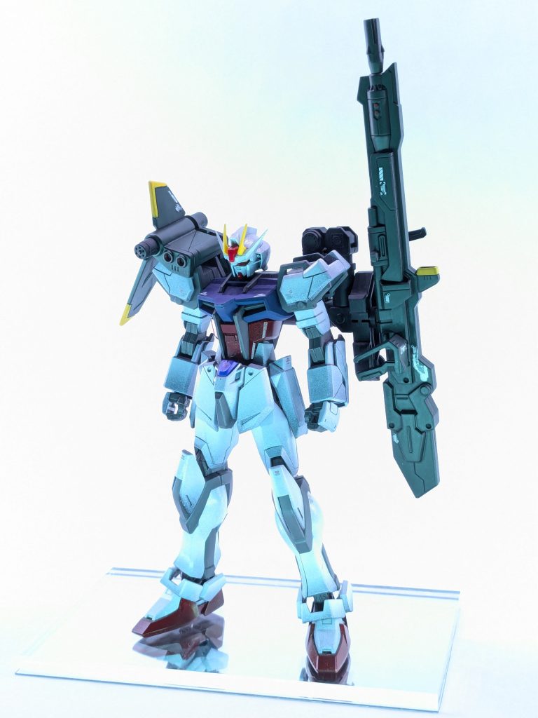 続いてランチャーストライク。アグニとストライカーパックの接続はダリルバルデの腰部を使用。