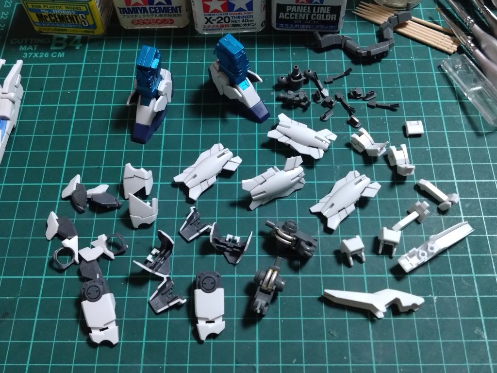 見えづらかったり隠れそぉな裏部分もしっかり塗装。