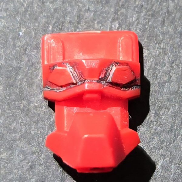 先週､風邪をひいてた際に起きてた時間で作ってた素組みヴァーチェです素組みと言えど､ツインアイの幅削りとアンテナをシャープ化してます～ 簡単にキリッと男前になるのでオススメですよ！今回は､軽くディテールアップと塗装で年内完成を目指します最後のは…自由時間があり余ってた大学生にやる気とノリで作ってたやつですね…強者どもが夢の跡ってやつです（2枚目）