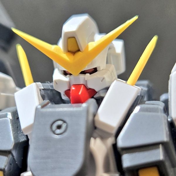 先週､風邪をひいてた際に起きてた時間で作ってた素組みヴァーチェです素組みと言えど､ツインアイの幅削りとアンテナをシャープ化してます～ 簡単にキリッと男前になるのでオススメですよ！今回は､軽くディテールアップと塗装で年内完成を目指します最後のは…自由時間があり余ってた大学生にやる気とノリで作ってたやつですね…強者どもが夢の跡ってやつです（3枚目）