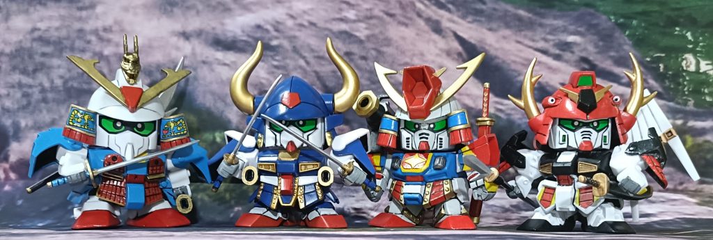 完成した4体で集合。ガンベで購入時した時に、武者はレジェンドBBがあるからいいかなんて考えた自分を殴り飛ばしたい…
