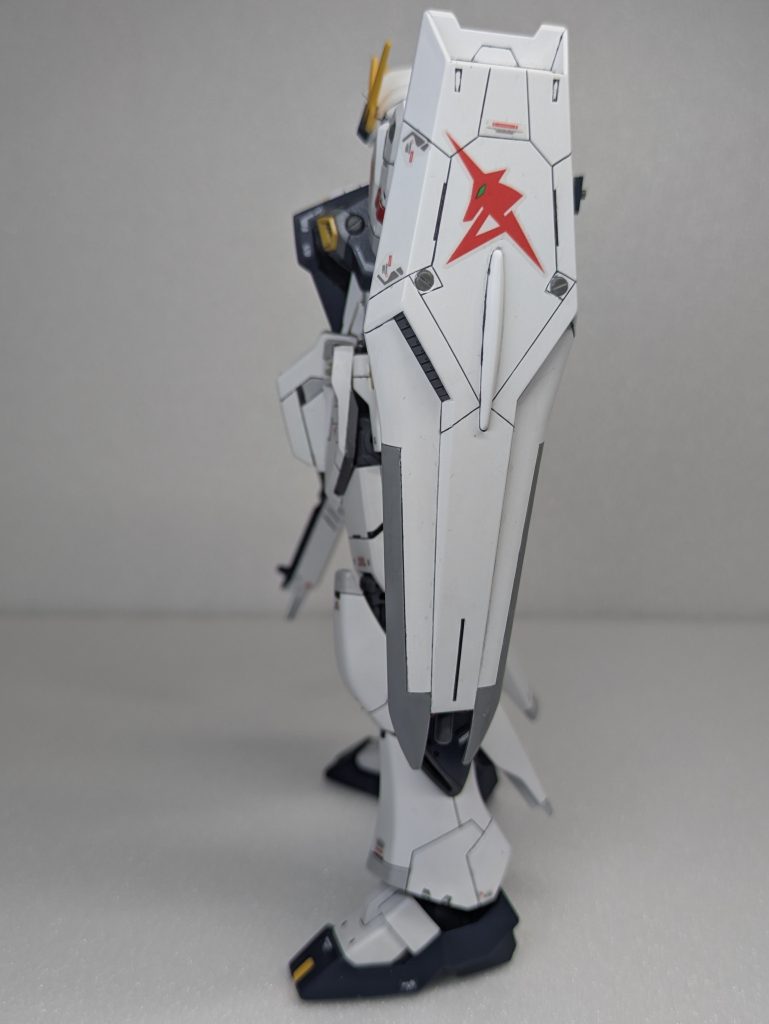 EGニューガンダム–3枚目/制作者：佐喜