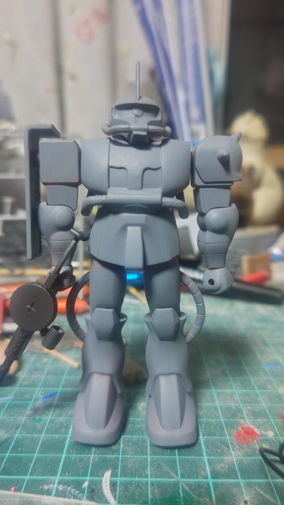 筆塗りに重厚感を増すように下地はメカサフヘビーを吹きました。