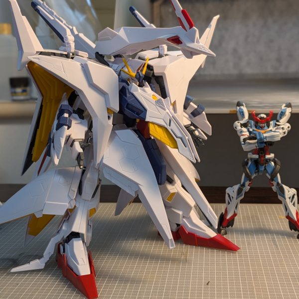 原作っぽくしようとして、行き詰まったので、もう塗装しようかな…Remixってことで再度プロポーション修正、肩アーマー可動式にして角度つけるように。なんか良い感じかもしれない。&nbsp;（4枚目）