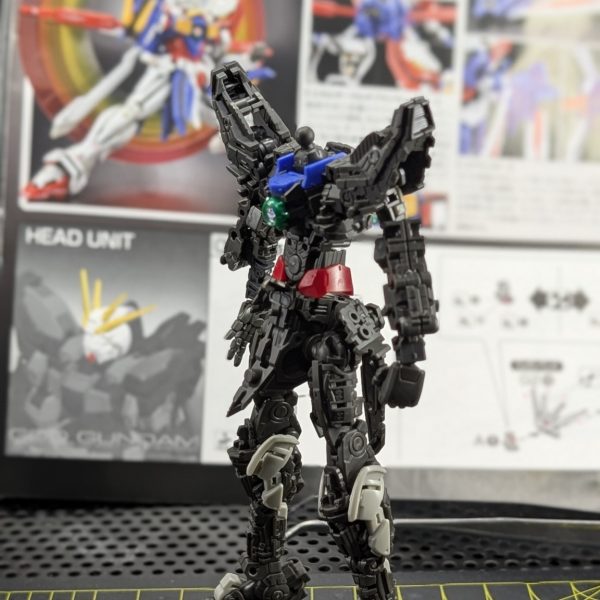 ミキシング胸部パーツや色んなエフェクトに使おうとRGゴッドガンダム買いましたが、これまたかっこよすぎたので撮影しました☺️フレーム状態、素組み共に魅力あったので動画にもしています✨️良ければご覧頂けたらと思います！↓（5枚目）