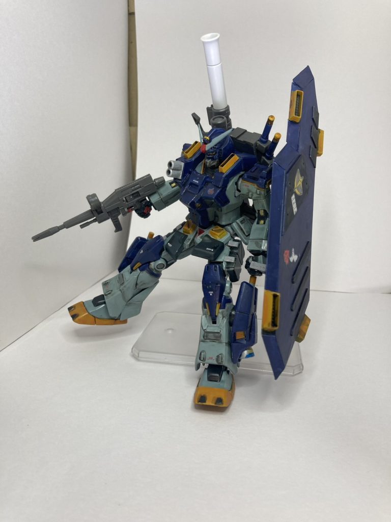 新春このガンダムが稲妻のごとく駆け回ります。二人であーだこーだまた話し合いながら考えました。ぜひ見てください😙👍。