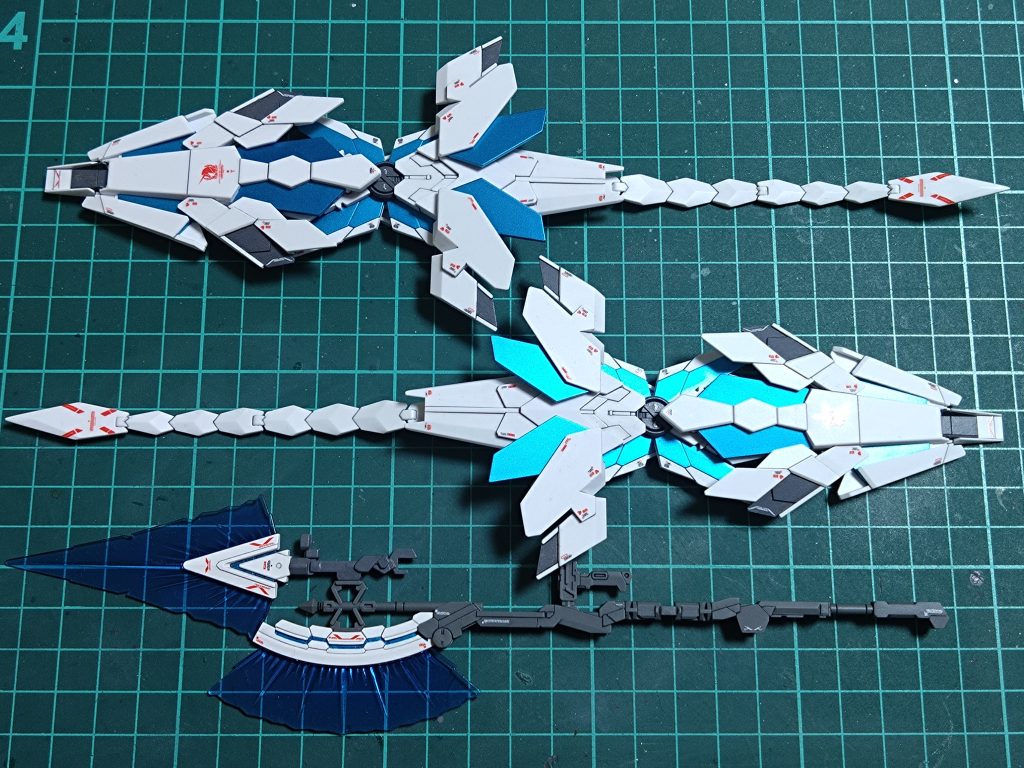 本体と同様に水転写式デカールを貼りました。