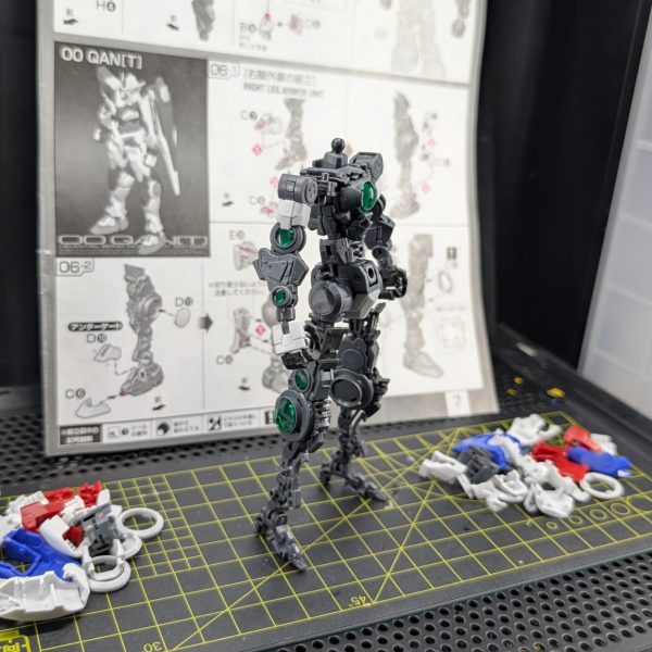 素組みRGダブルオークアンタ完成です😊プロポーション最高、色分け完璧、可動良好✨️この後のミキシングも機体が高まる神キットでした✨（4枚目）