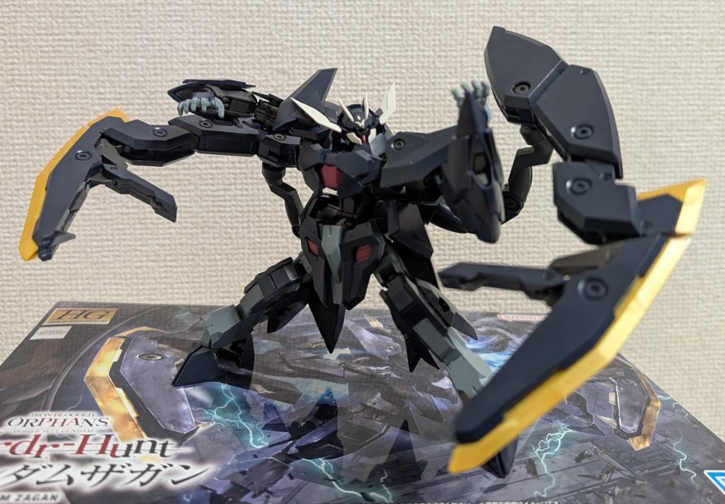 メイン武装のシールドプレイヤーユニットを展開。