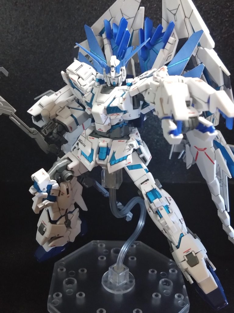 関節がポリキャップだから動かし過ぎると緩くなっちゃうのが難点😭&nbsp;