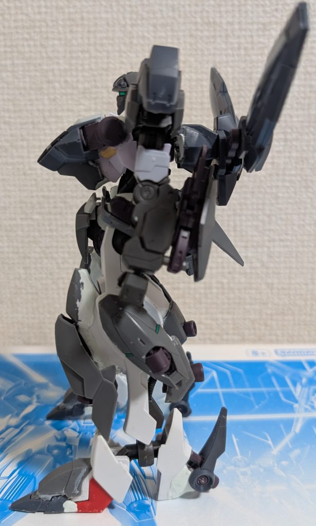 この「鉄血版ガンドノード」も近々塗装しますので、こうご期待。