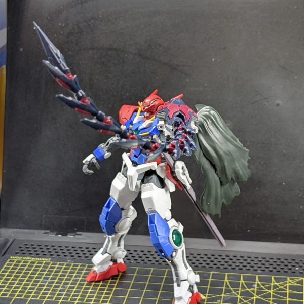 RGエピオンのシールド兼ヒートロッドも接着出来るようにしました✨️使用しないときは、後頭部と腰部背面に着脱出来ます!まとめは動画にしました✨️（2枚目）