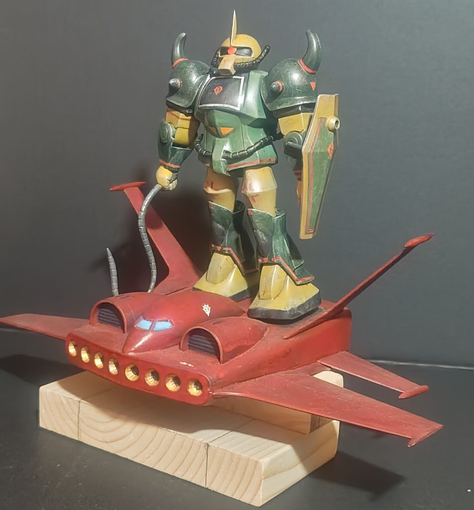 過去作ドダイYS機に載せます。ドダイの台座があまりにチープで捨ててしまい仕事の現場で大工さんが捨てた木材の端材をベースにしましたw