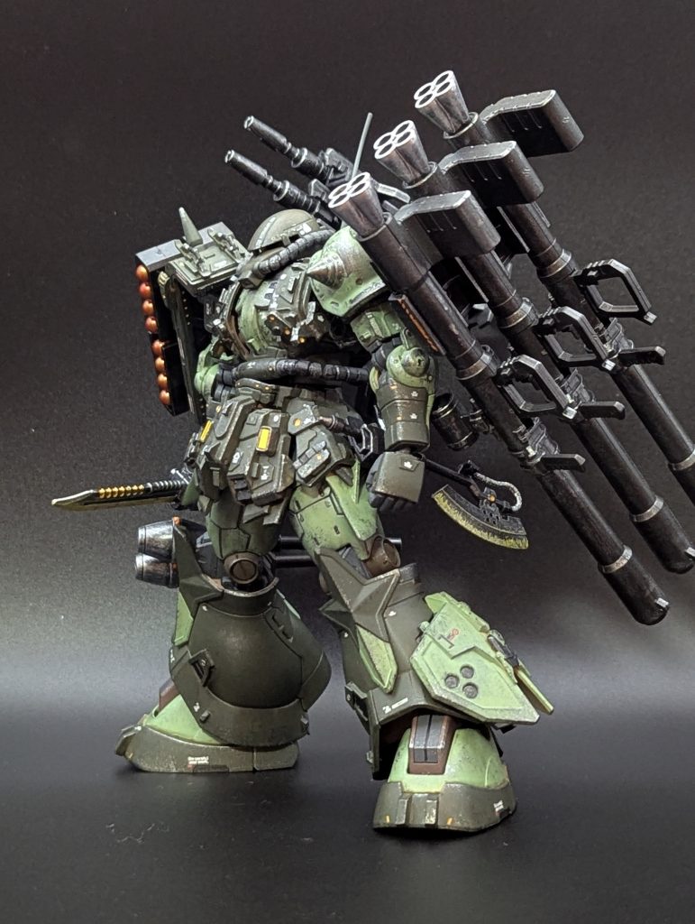 元キットの立ちバランスが良いので、腰の接続強化ぐらいで立てます！