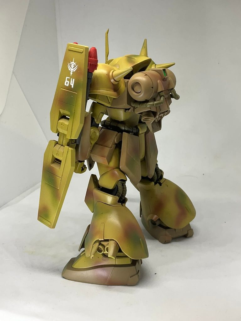 何度も資料を見て塗装しましたが、迷彩は難しいですね😅