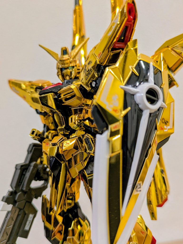 首から下はRGのままです。顔はHGとRGのミキシングです。HGとRGのいいとこ取りを目指しました。