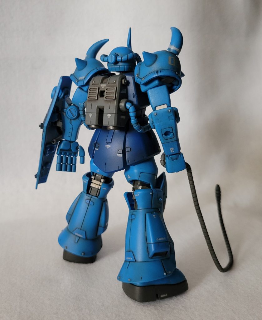 グフってゴツゴツしたイメージあるんで、ディテールアップパーツマシマシしました…？