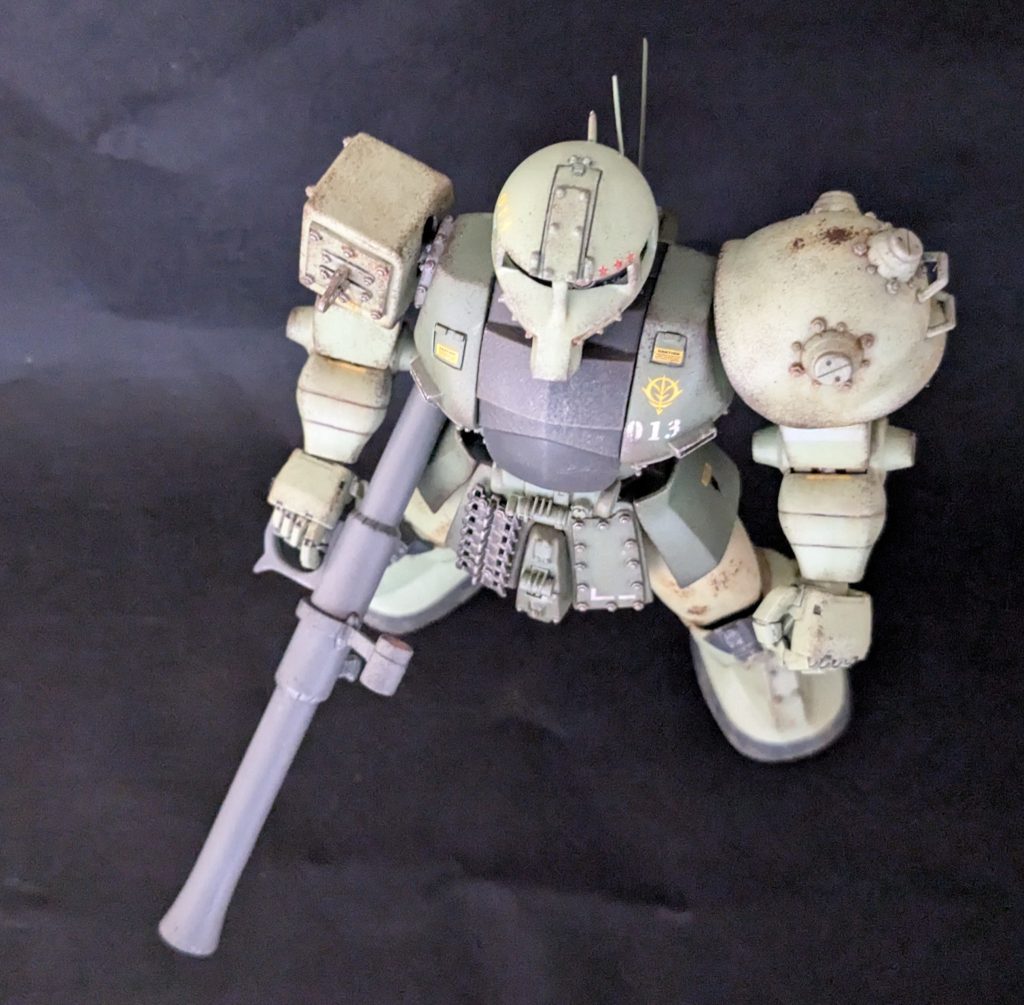 上から肩はハの字に顔は小顔に幅詰め腕の延長旧キットの定番の改造はしてます。