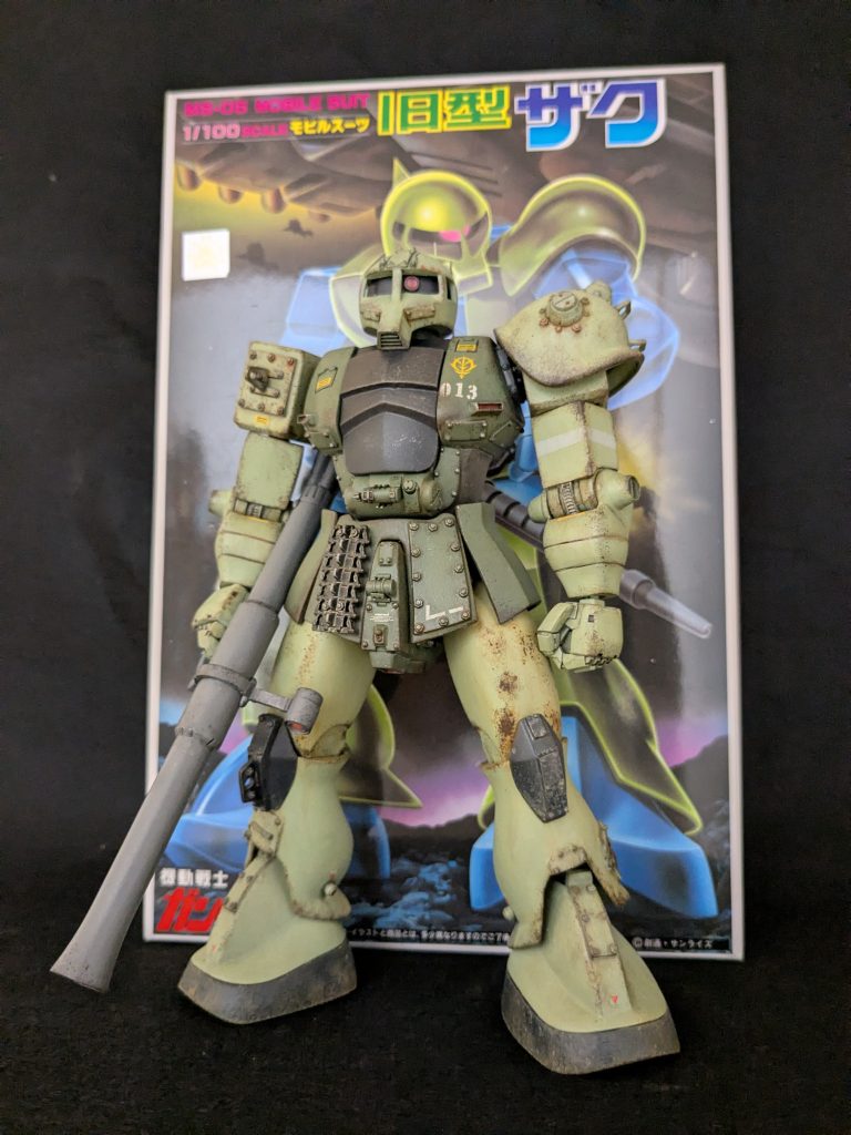 約2ヶ月間、この旧キットと格闘してました。旧ザクだけどザクIIカラー