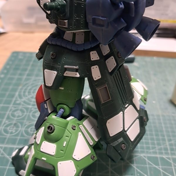 ザクⅢをオラ設定で製作中ー（2枚目）