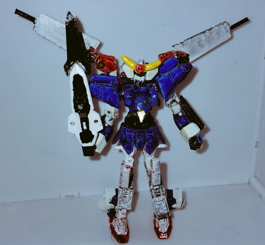 GG-01H グリフォードガンダム·ホークモード武器はホークセイバー。