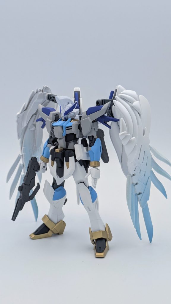 正面から。コンセプトは天使という事で、リヴランスヘブンをベースにしていましたが、頭とフロントアーマーしか残りませんでした。