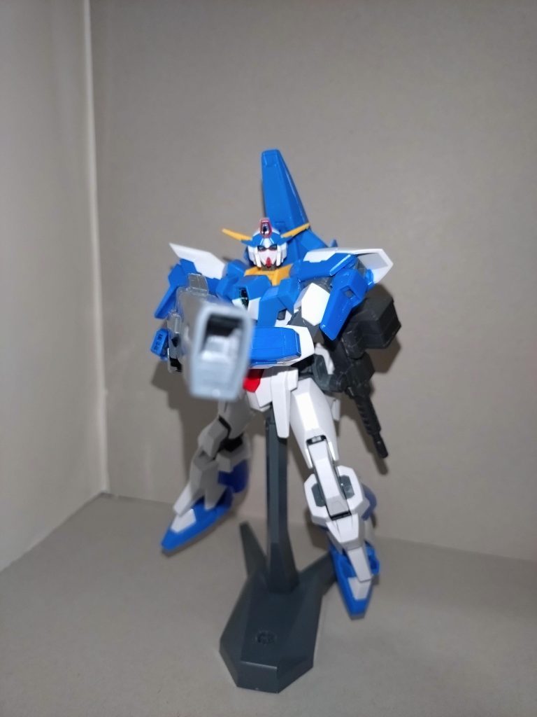 ただ、火力がなまじ強すぎる(宇宙世紀でいうところのシャア専用ザクⅡやリックドムのビームバズーカと同じくらい)ばかりに、ビームガンほど多くは使われない。