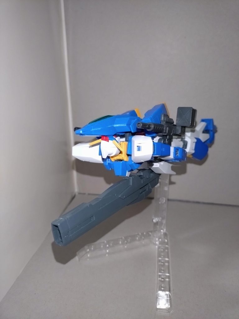 このMA形態は特に水中戦で使われることが多く、大気圏内の飛行はMS形態のままで行われる傾向にある。