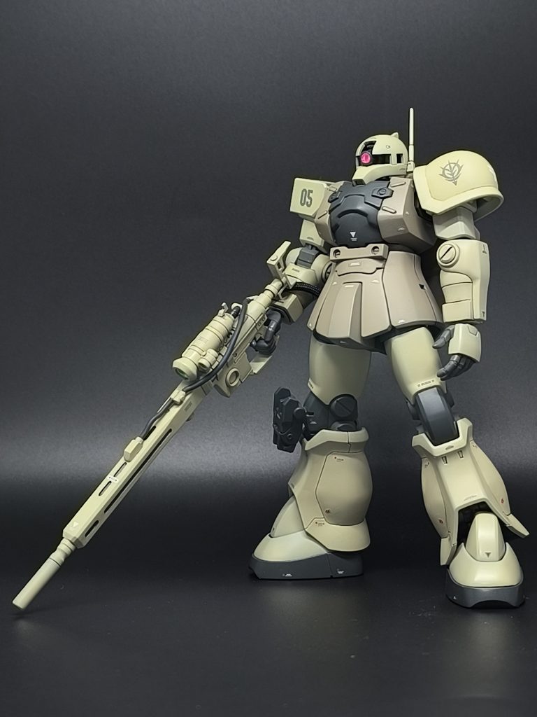 HGUCの旧ザクがイマイチなのでジャンクのミキシングで構成。