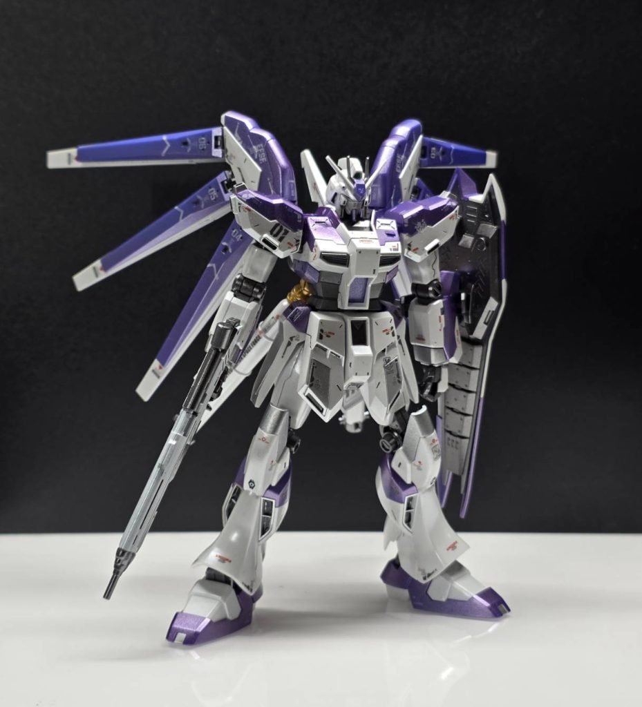 HGUC 1/144 Hi-νガンダム–2枚目/制作者：すぱいらる