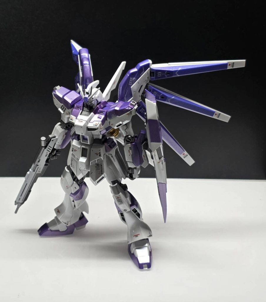 HGUC 1/144 Hi-νガンダム–5枚目/制作者：すぱいらる