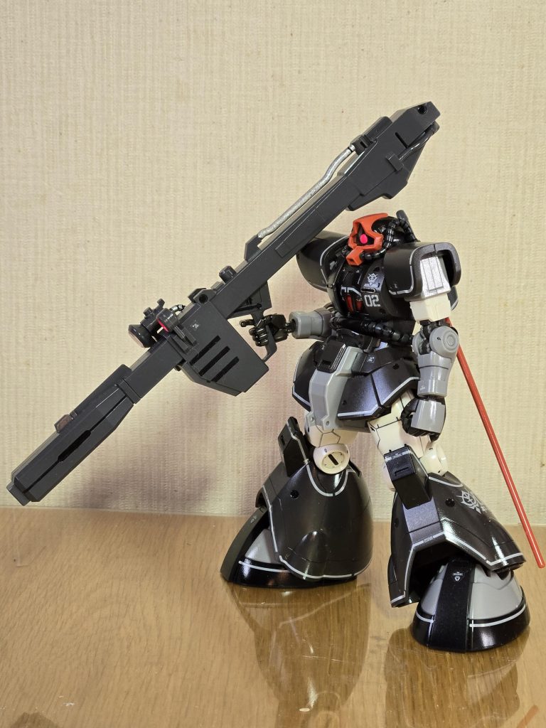 ザクとのハイブリッドでも、とても自然な感じでドムより、シャープな印象！機動性も良さそうです。