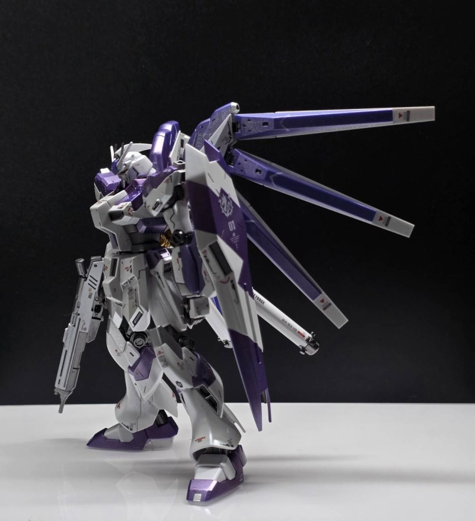 HGUC 1/144 Hi-νガンダム–2枚目/制作者：すぱいらる