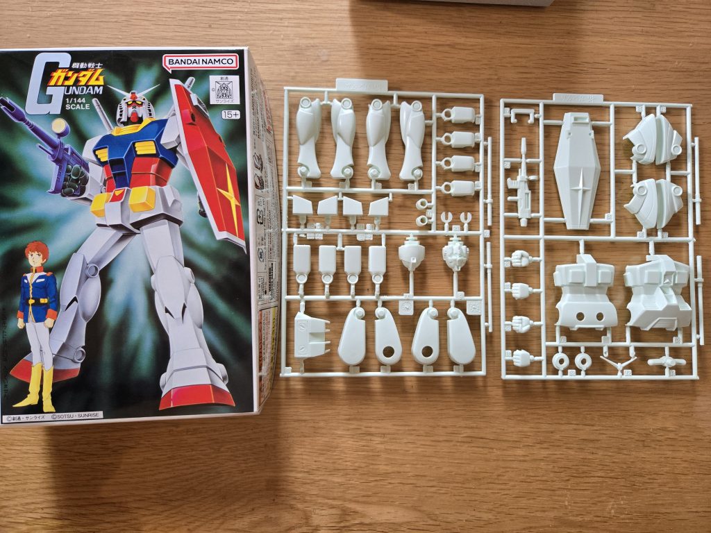 今は、旧キットでさえ手に入りにくいです。貴重なので、作らず飾っておきたくなります。しかし、積みプラにしておいても仕方がないし、取り敢えず塗装を楽しむことにしました✨️