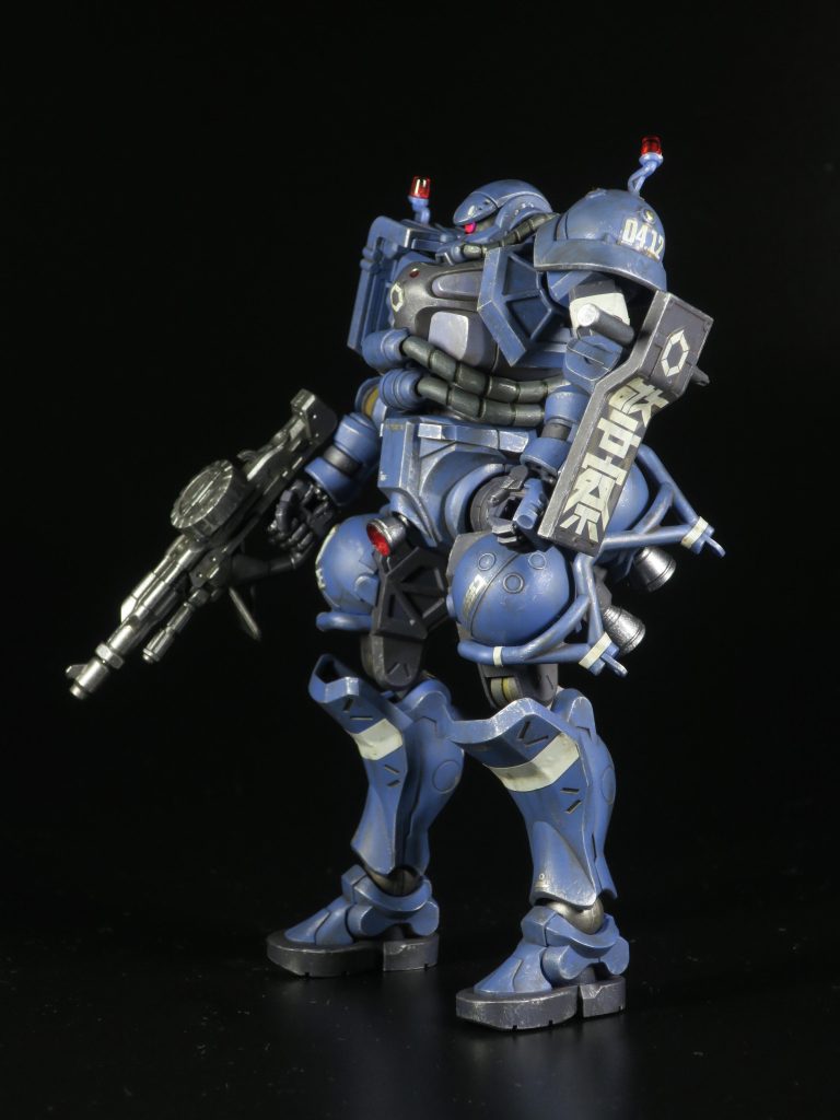 ガンダムマーカーや4アーティストマーカーのメタリック系で部分塗装。