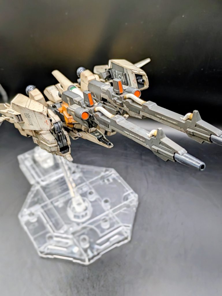 ゴチャついて、プラモですら大変なんだから、ましてや兵器なら、シンプルが一番では(gundam-kao1)