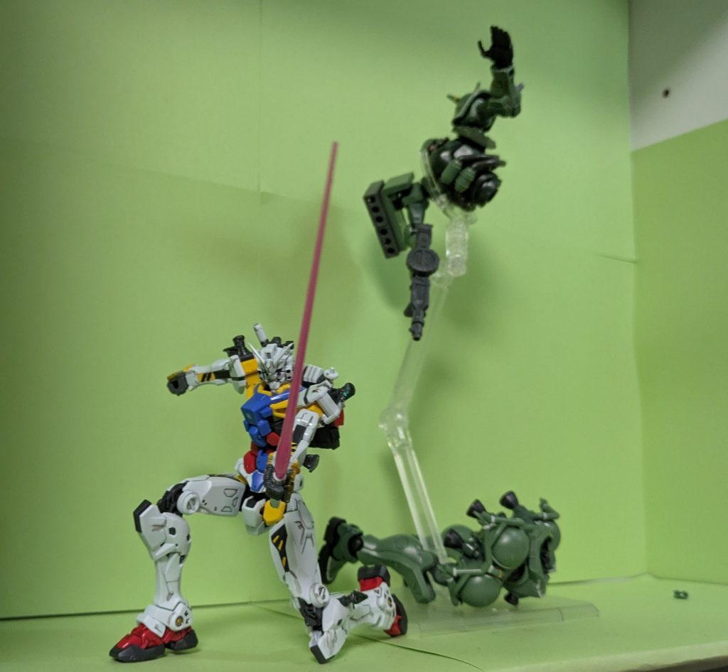 記念すべき第1話のザク両断!