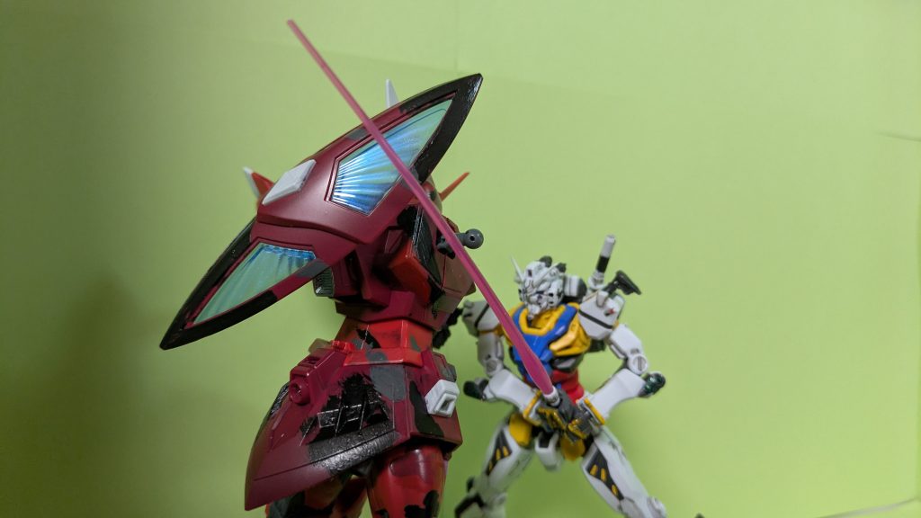 光る宇宙より、シャア覚悟!のシーン。ララァを刺す→正規ルートシャアを殺る→別ルートゲルググメナースが代役。