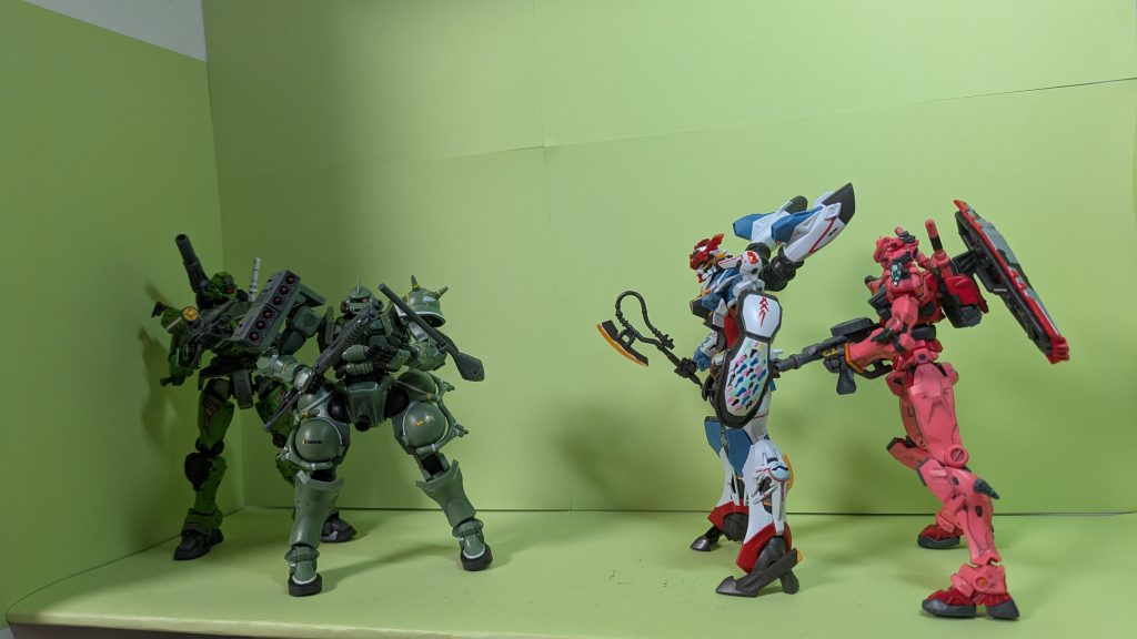 そんな中、アースジオン帝国の一派が資金補充と武器鹵獲の為にクランバトルに参加することになった。あのサイド7ガンダム強奪の補欠だったジーンもその元ジオン出身のアースジオン帝国兵の一人だった。