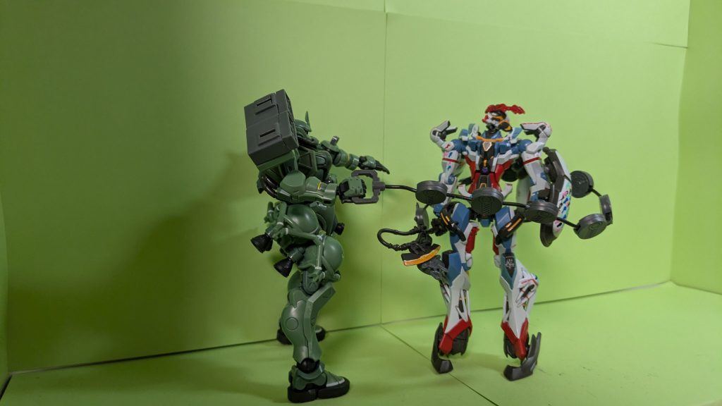 ここに来てチェーンマインでマチュが窮地に陥る。トリガーを引くコンマ1秒前…