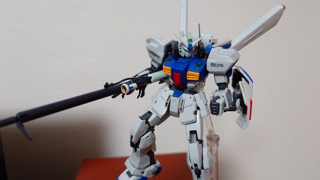 ロボ魂のGP04ガーベラからロングレンジビームライフルを借りたので持たせました♪♪