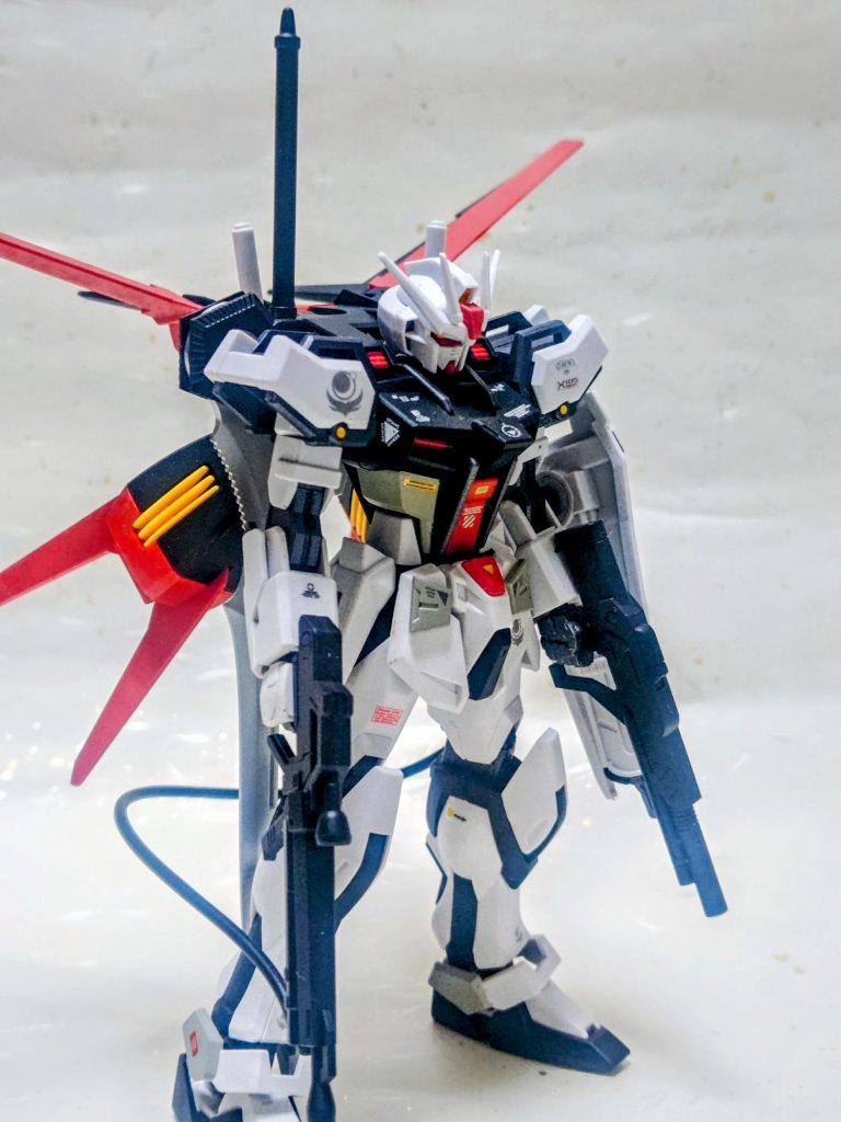 もう少し貼るデカールを含めて、しっかり物語を見て作り直さねばと思っているところですが、久しぶりのプラモデルが楽しくて。EGのストライクガンダムは価格も安く、たくさん作ってしまいますね。