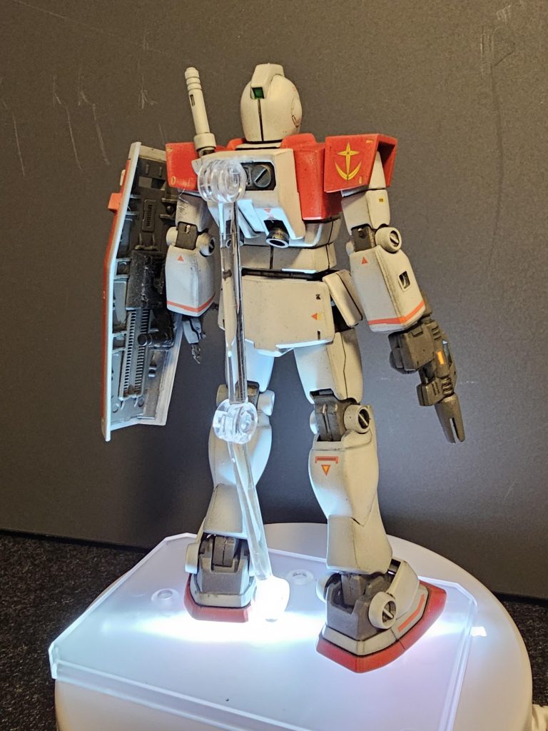 台はダイソーのboardlightディスプレイ。