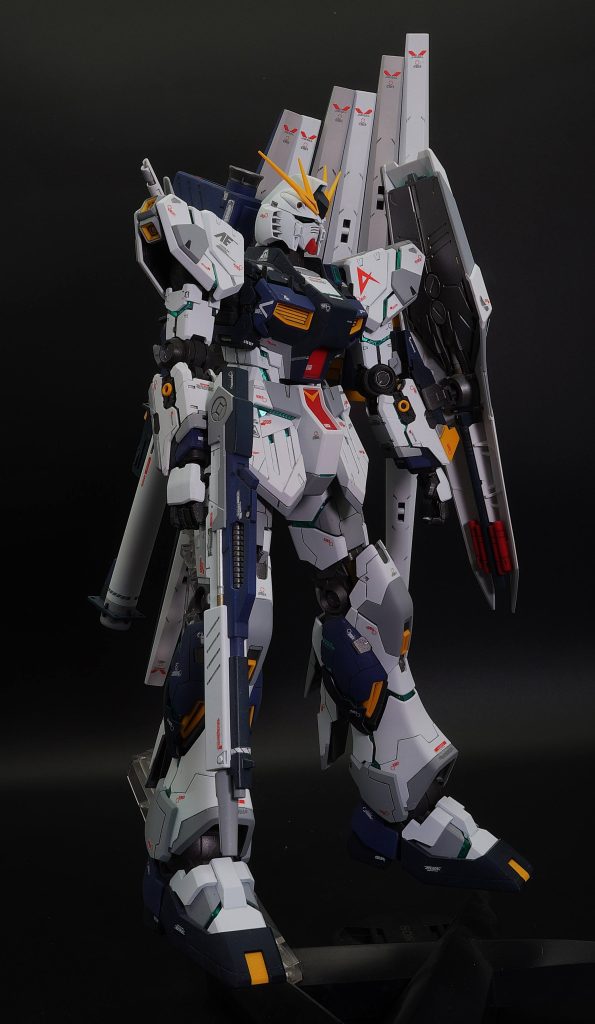 MG 1/100 νガンダム Ver.ka全塗装–5枚目/制作者：あるむ