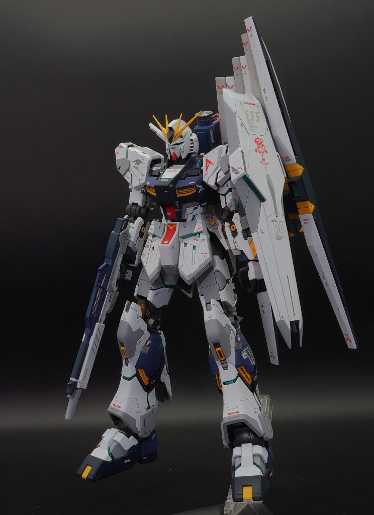 MG 1/100 νガンダム Ver.ka全塗装–2枚目/制作者：あるむ