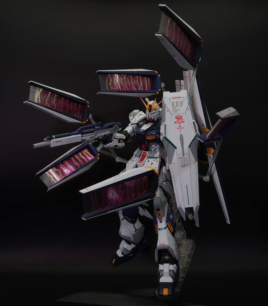 MG 1/100 νガンダム Ver.ka全塗装–5枚目/制作者：あるむ